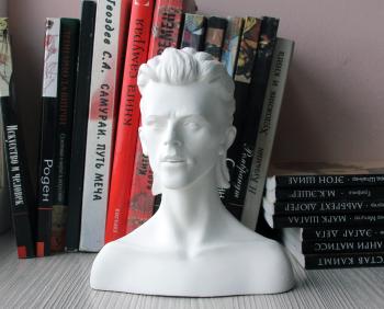 White sculpture of David Bowie (Rockportraits) (David Bowie Figurine). Churkina Larisa