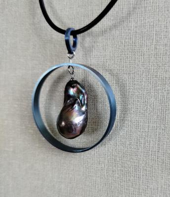 Baroque pearl pendant. Sipovich Vladimir
