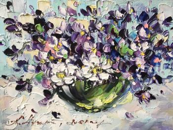 March bouquet, violets