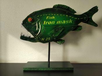  25 .3 Iron mask