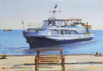 The motor ship General Pushkin is approaching. Crimean minibuses