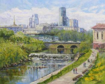 Promenade. The greens of May