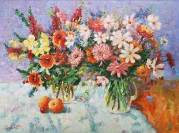 There is a bouquet, it is colorful and bright. Razzhivin Igor