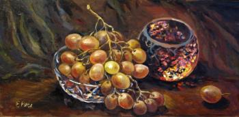 Grapes and vase from Barcelona