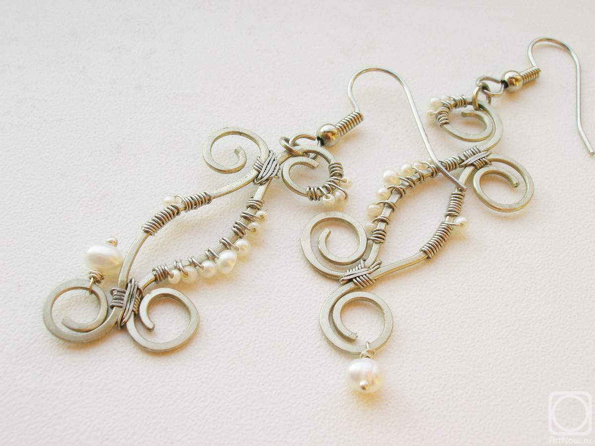 Belyaeva Anna. Delicate earrings