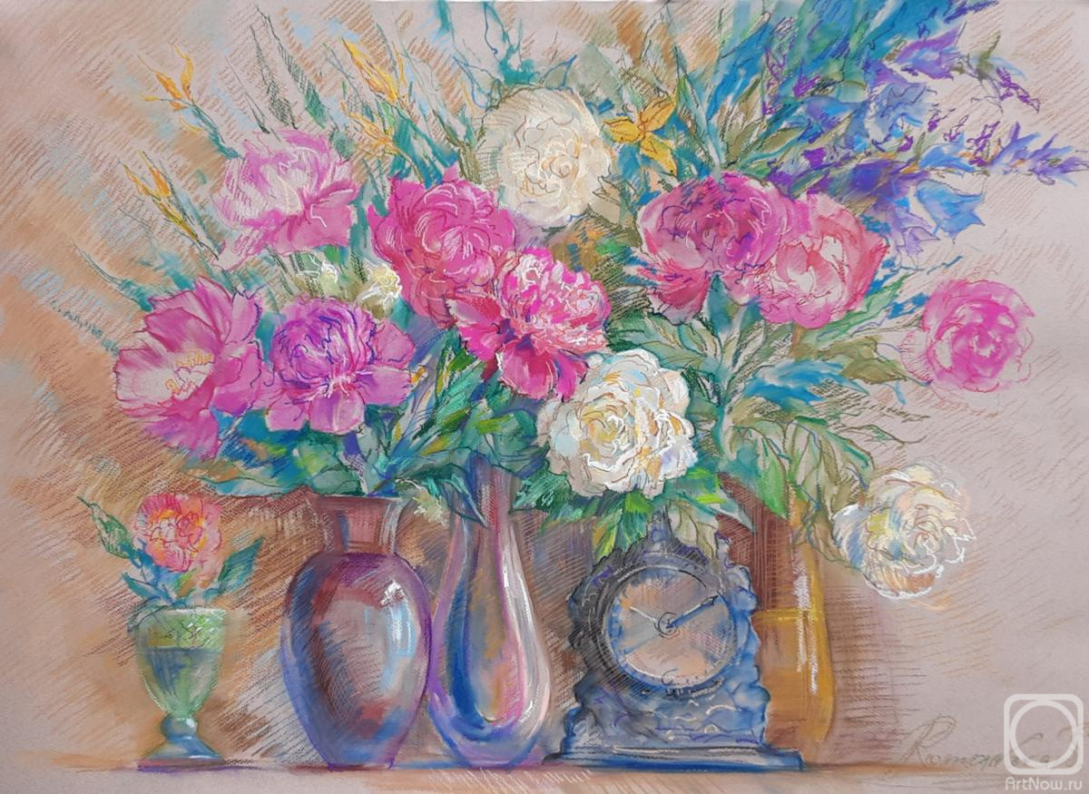 Romanova Svetlana. Peonies and old clock