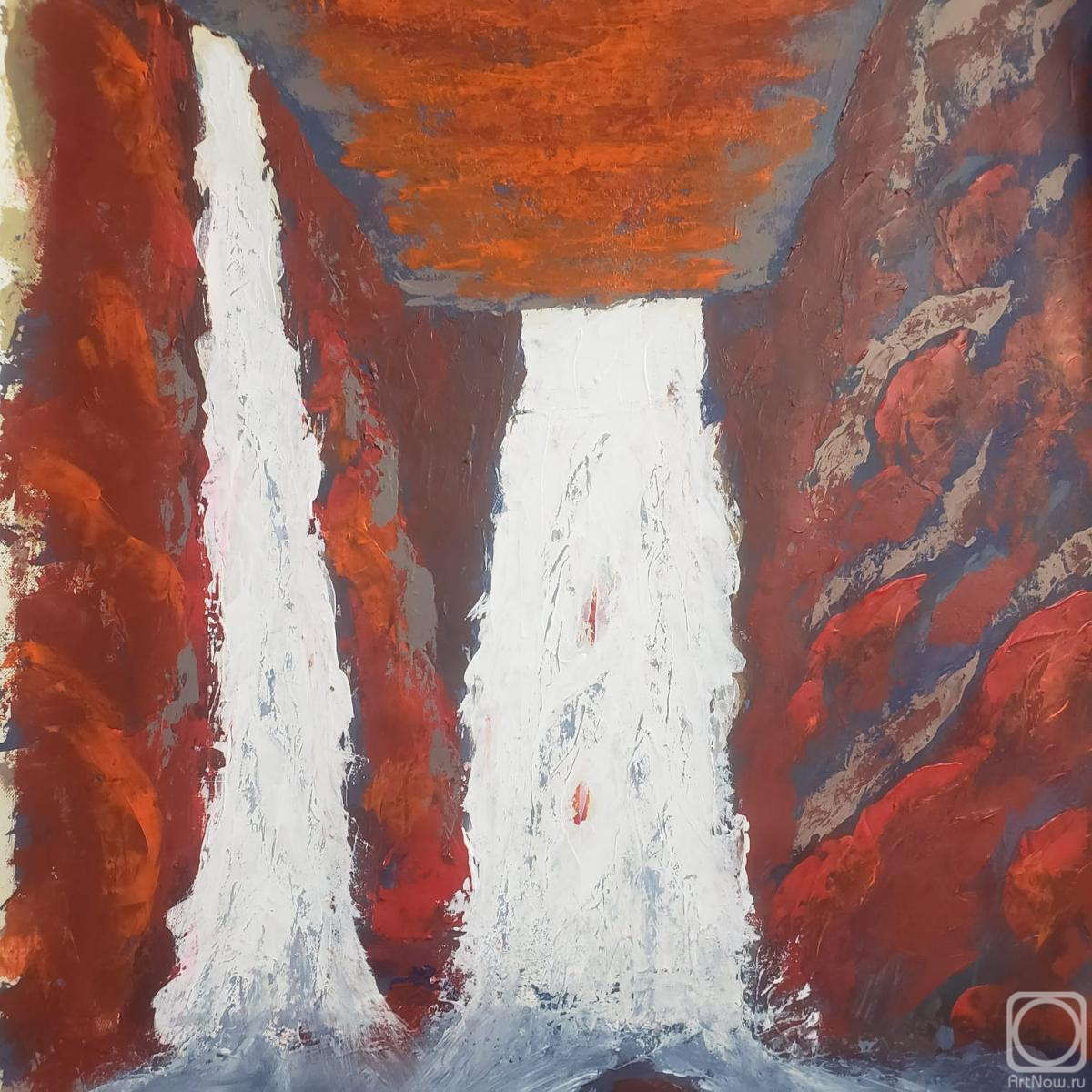 �������. ������� ������. Waterfalls in the mountains at night