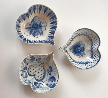 Heart-shaped rosettes "Gzhel style". Dobrovolskaya Gayane