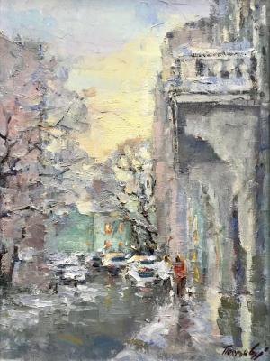 In the alley near the house with Atlanteans. Poluyan Yelena