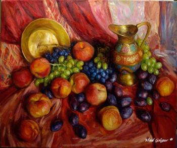 Peaches and grapes. Gilgur Vlad