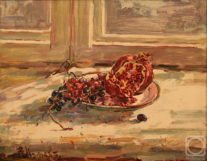 Lunev Valeriy. A pomegranate with grapes
