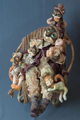 �������