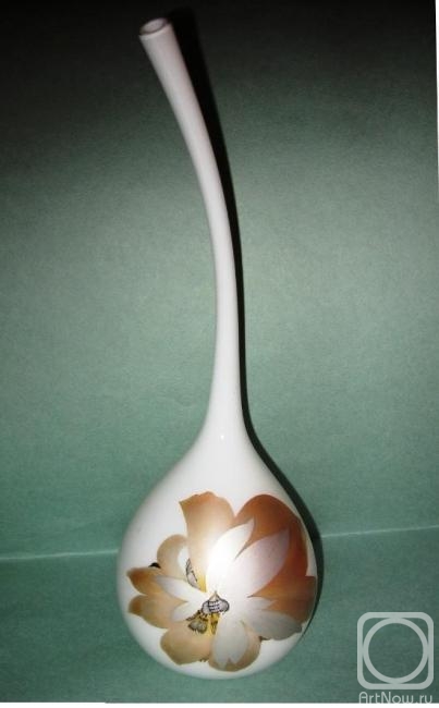 Vihrova Evgeniya. Decorative vase "Nectar"