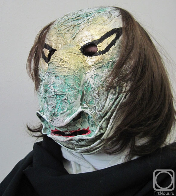 Dieva Olga. Mask for Halloween. Green
