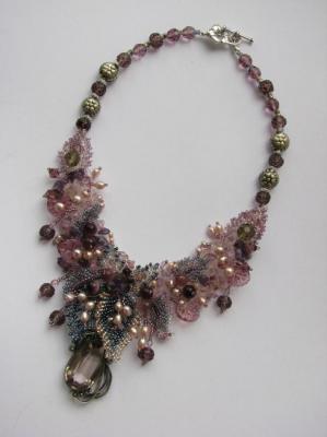 Necklace with an amethyst
