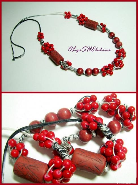 Sheluhina Olga. Coral beads