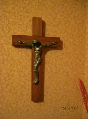 Wall-mounted crucifixion
