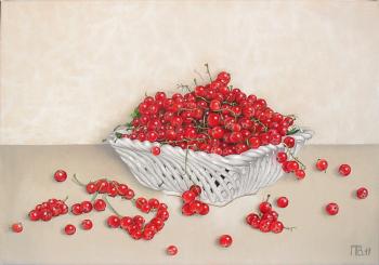 Red currant in a white vase