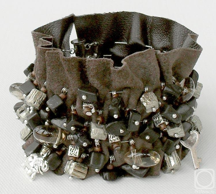 Proskuryakova Tatiana. Leather bracelet 2