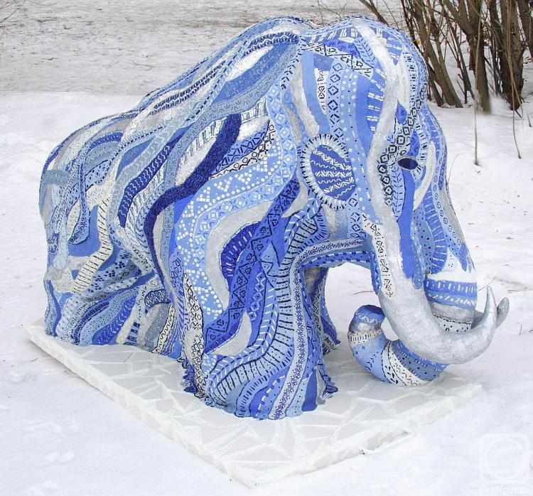 Izmailova Natalia. Mosaic sculpture "Mammoth"