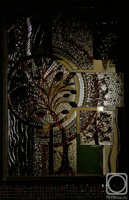 Repina Elena. Panel "Magic Tree" at dark, glass fusing