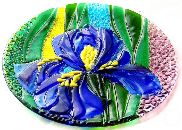 Repina Elena. Glass dish for the holiday table, "Blue toffees" fusing (other foreshortening)