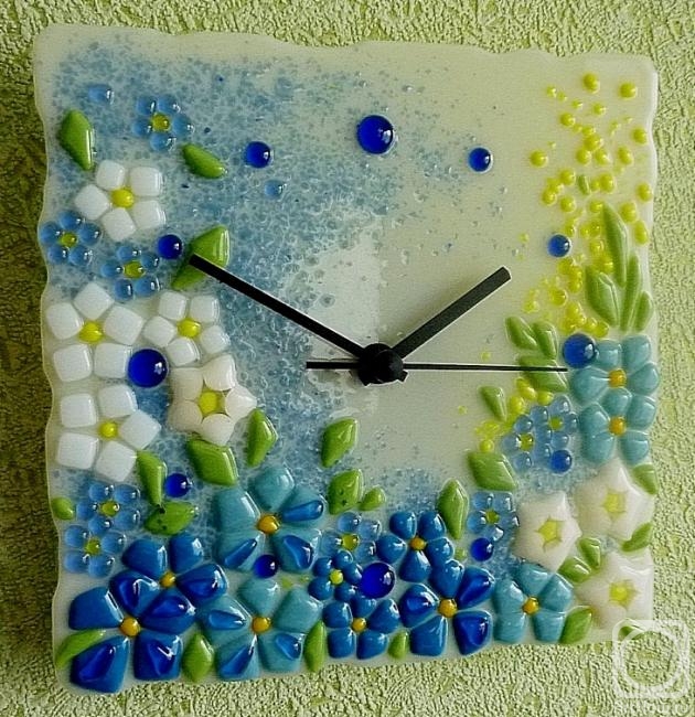 Repina Elena. Wall clock "June" glass fusing