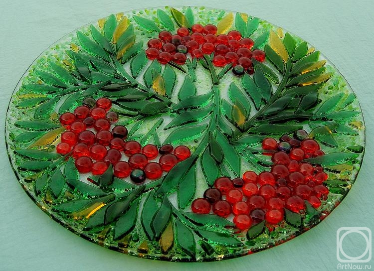 Repina Elena. Glass dish for the holiday table, "August" fusing