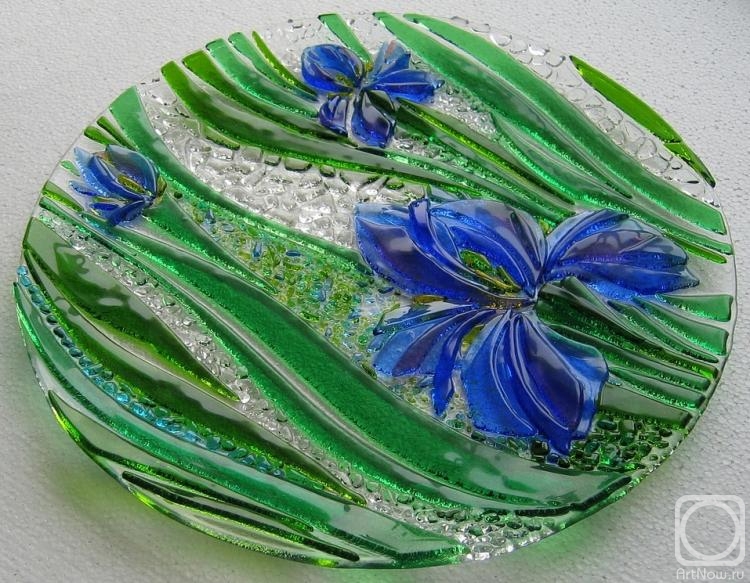 Repina Elena. Glass dish for the holiday table, "At water" fusing