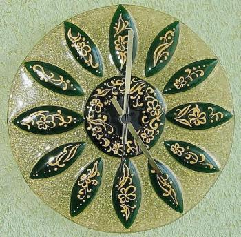 Wall clock "Golden pattern" glass fusing (Champagne Color). Repina Elena