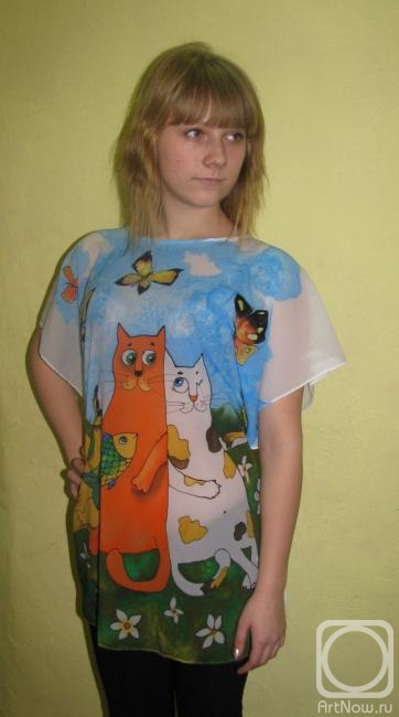 Zarechnova Yulia. Women's tunic "Cat family"