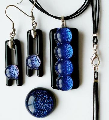 Jewelry Set "In depth of blue" dichroic glass, fusing