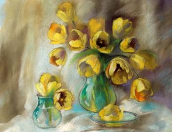 A bouquet of yellow tulips