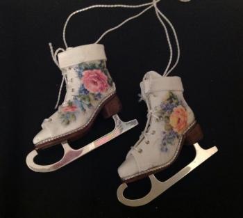 Floral rhapsody (souvenir miniature skates). Starostina Galina