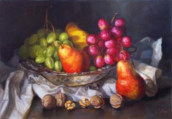 Grapes, pears and nuts. Shumakova Elena