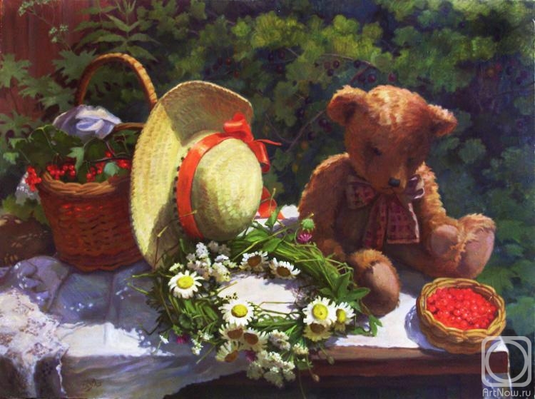 Shumakova Elena. A bear, a wreath and a basket with berries