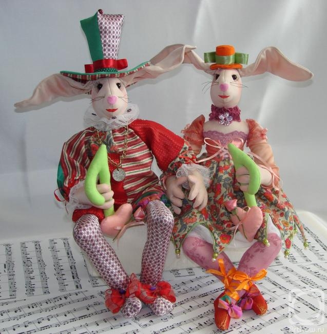 Badyukova Irina. Sculptural and textile dolls clowns musicians
