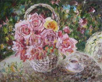 Roses in a basket. Kruglova Svetlana